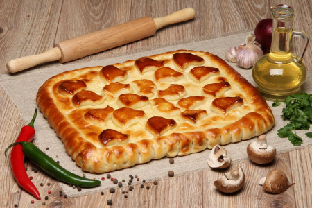 Пирог с курицей и грибами